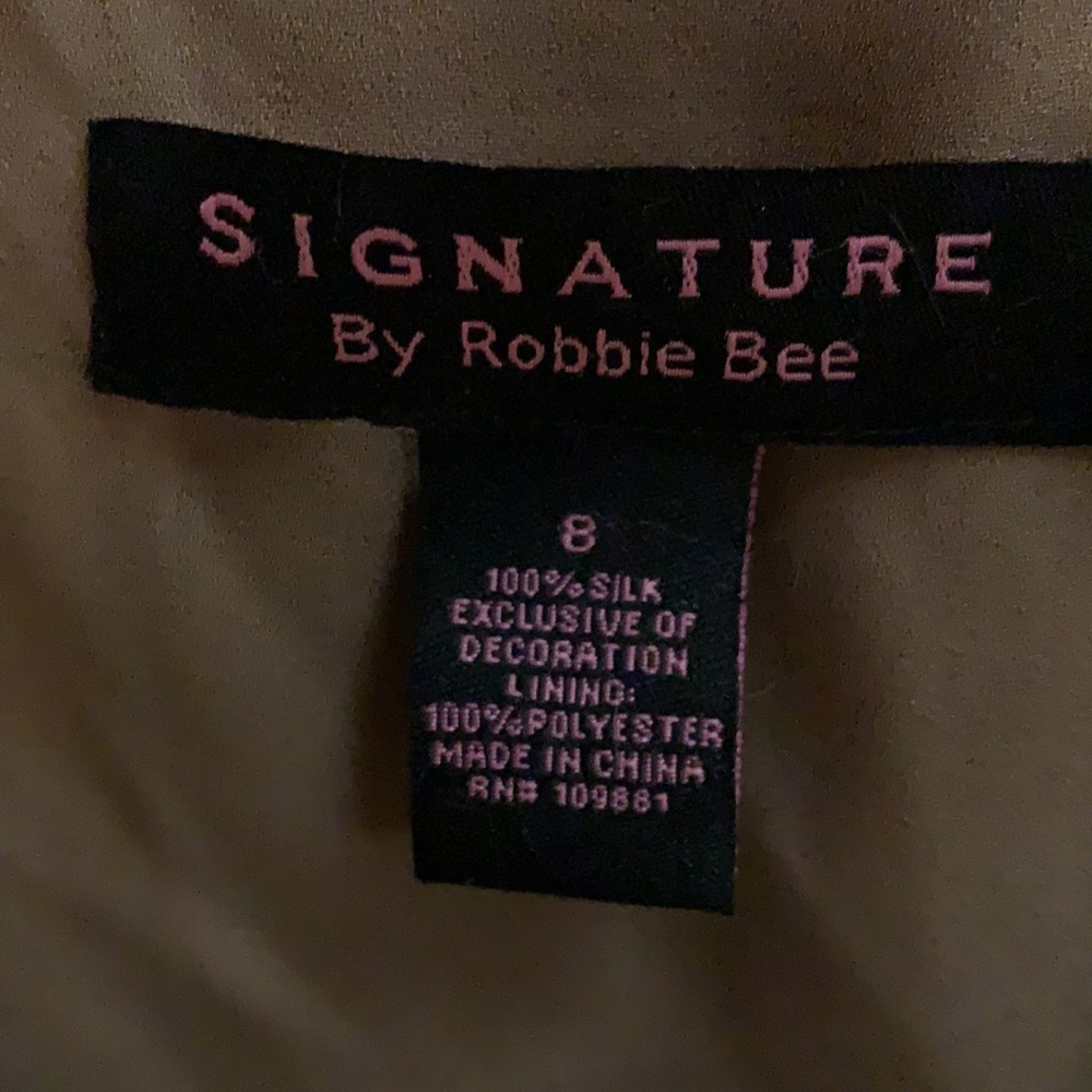 Signature by Robbie Bee 100% Silk  Dress - Picture 3 of 6